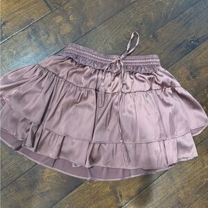 Women’s skort with satin trim